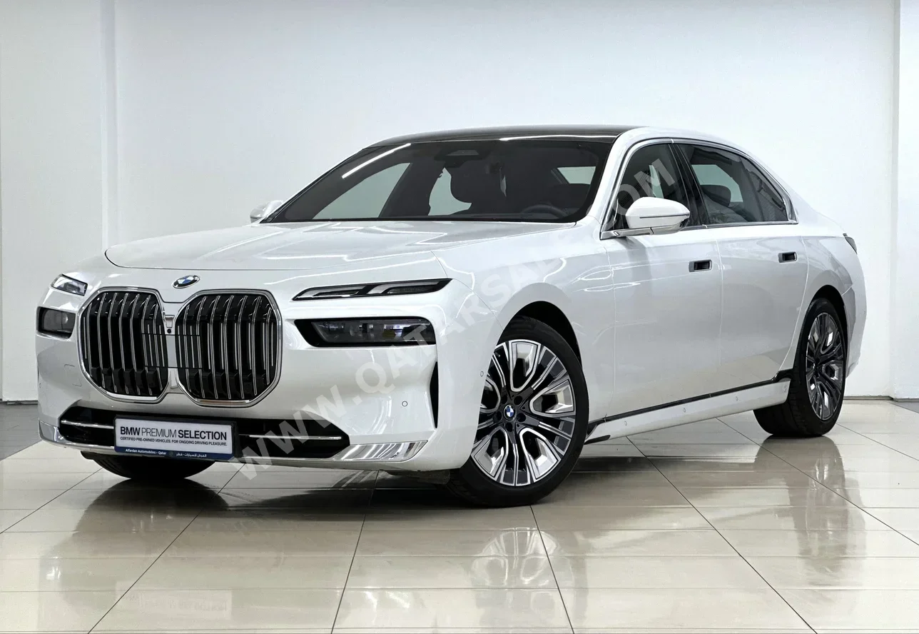 BMW  7-Series  735 i  2023  Automatic  11,900 Km  6 Cylinder  Rear Wheel Drive (RWD)  Sedan  White  With Warranty