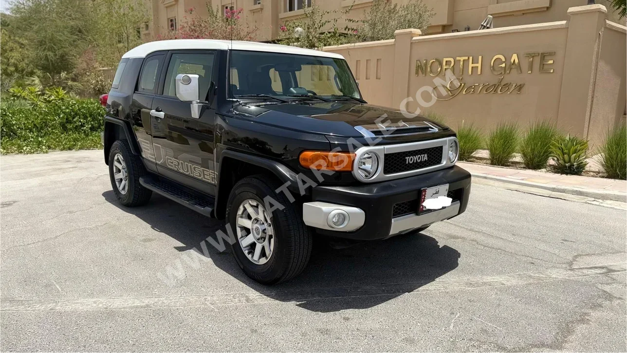 Toyota  FJ Cruiser  2021  Automatic  49,000 Km  6 Cylinder  Four Wheel Drive (4WD)  SUV  Black