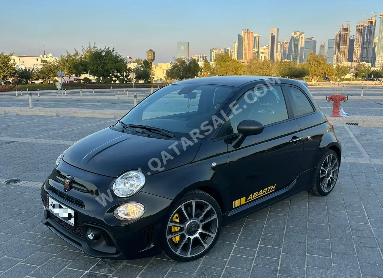 Fiat  695  Abarth  2023  Automatic  8,000 Km  4 Cylinder  Front Wheel Drive (FWD)  Hatchback  Black  With Warranty