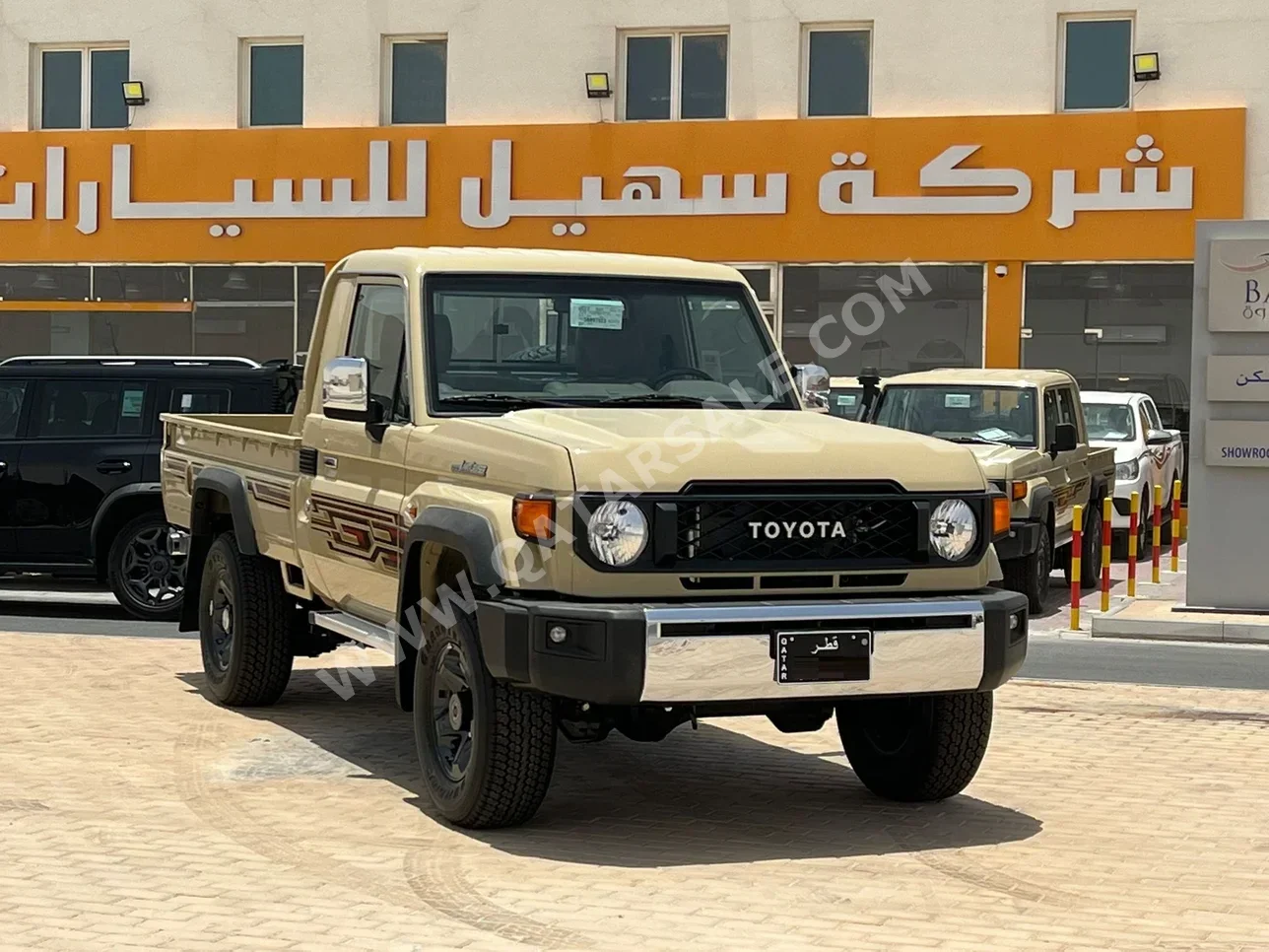 تويوتا  لاند كروزر  ال اكس  2025  عادي  0 كم  6 سلندر  دفع رباعي  بيكب  بيج  تحت الضمان