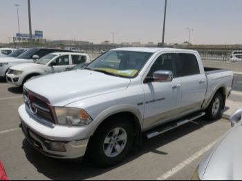 Dodge  Ram  2013  Automatic  208,000 Km  8 Cylinder  Four Wheel Drive (4WD)  Pick Up  White