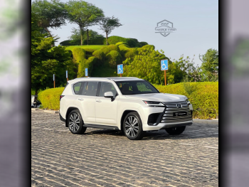Lexus  LX  600 Luxury  2024  Automatic  18,800 Km  6 Cylinder  Four Wheel Drive (4WD)  SUV  White  With Warranty
