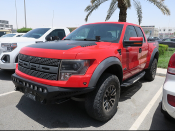 فورد  رابتر  2013  اوتوماتيك  273,000 كم  8 سلندر  دفع رباعي  بيكب  أحمر