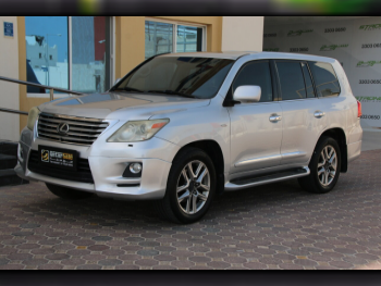 لكزس  ال اكس  570  2011  اوتوماتيك  275,000 كم  8 سلندر  دفع رباعي  اس يو في  فضي