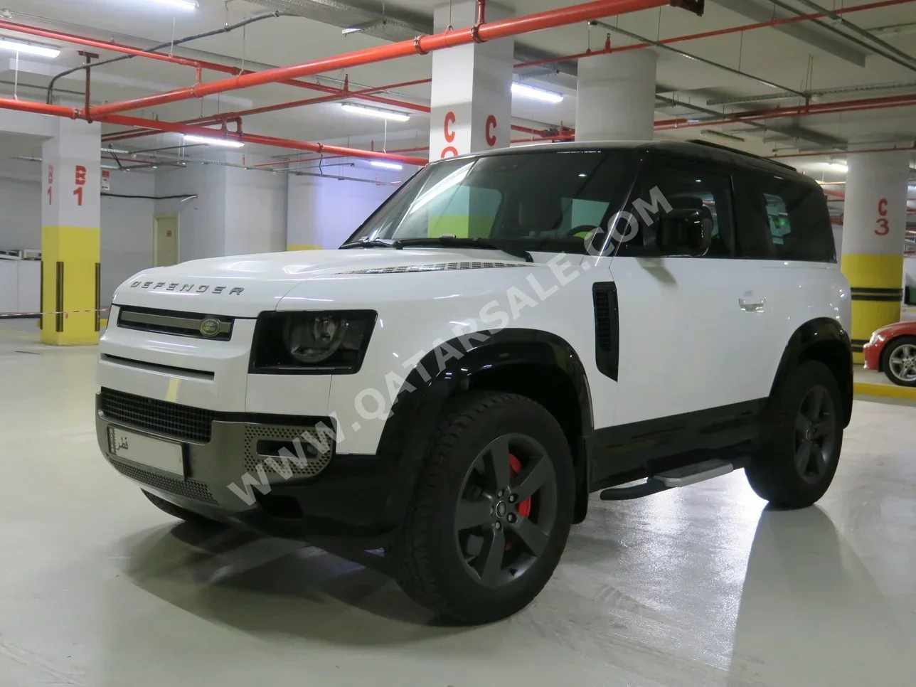 Land Rover  Defender  90 X  2025  Automatic  10,000 Km  6 Cylinder  Four Wheel Drive (4WD)  SUV  White  With Warranty