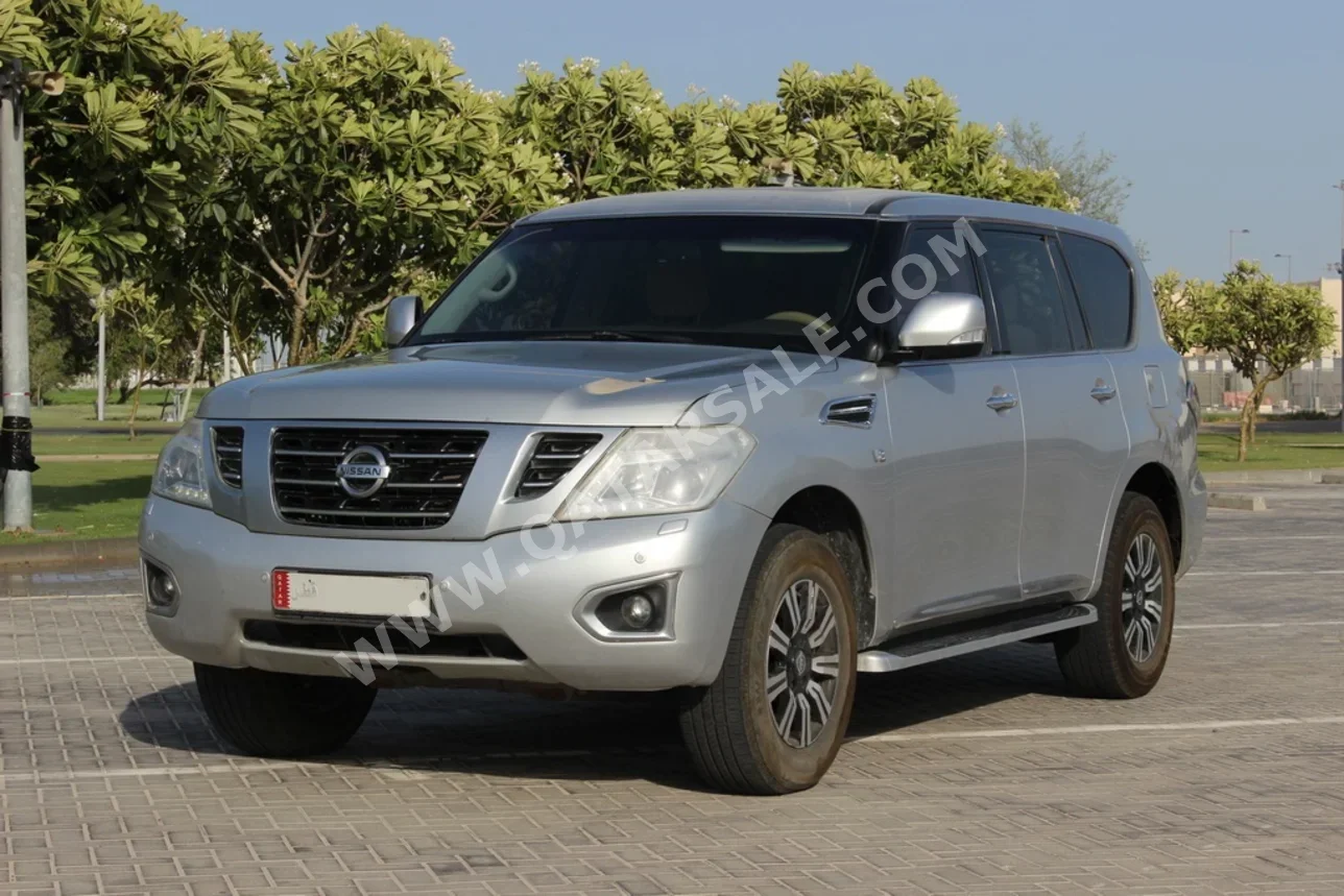 Nissan  Patrol  SE  2016  Automatic  289,000 Km  8 Cylinder  Four Wheel Drive (4WD)  SUV  Silver