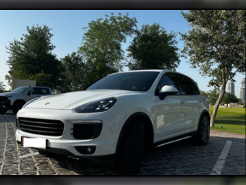 Porsche  Cayenne  S  2015  Automatic  145,000 Km  6 Cylinder  Four Wheel Drive (4WD)  SUV  White  With Warranty