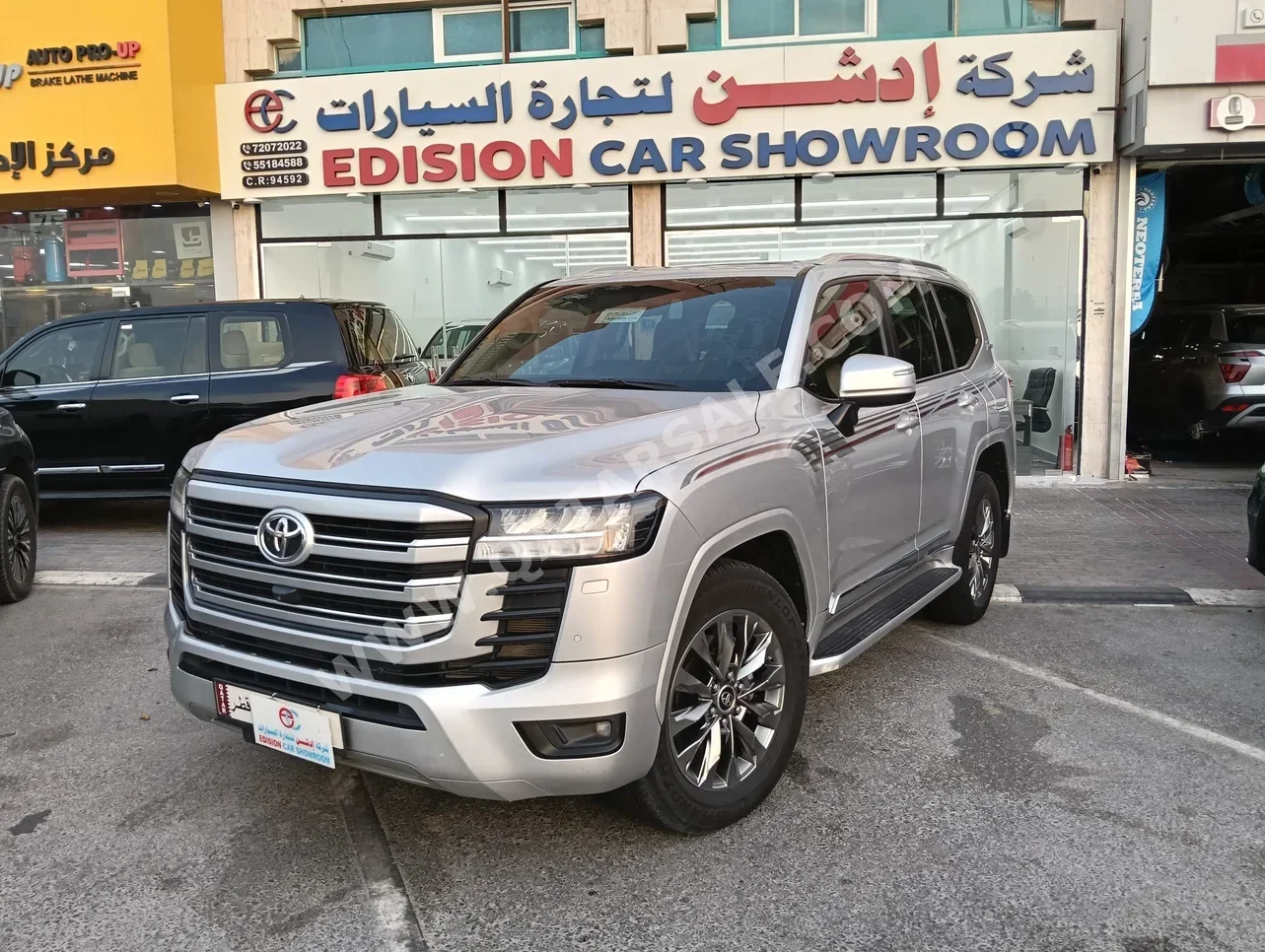 Toyota  Land Cruiser  GXR Twin Turbo  2022  Automatic  209,000 Km  6 Cylinder  Four Wheel Drive (4WD)  SUV  Silver