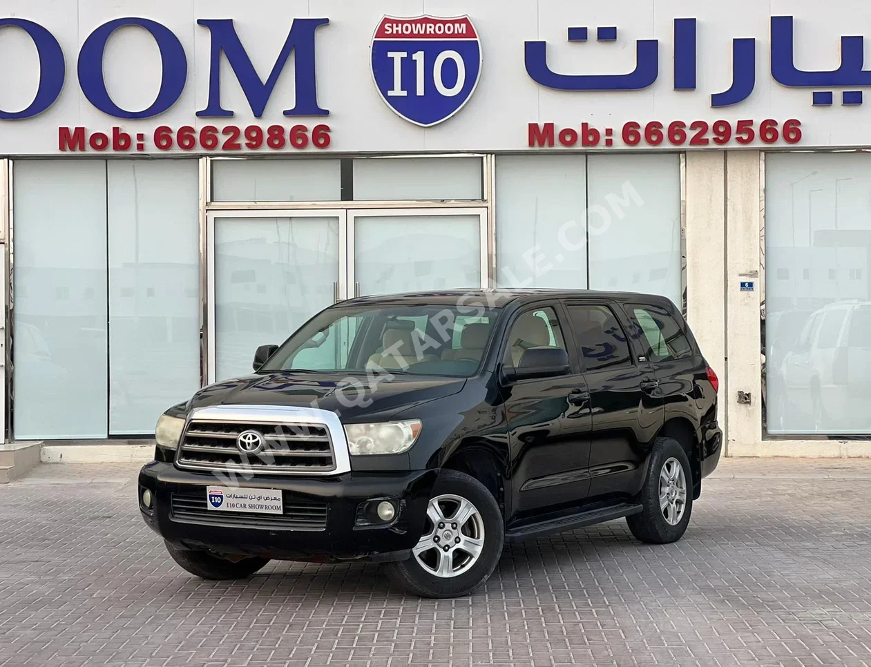 Toyota  Sequoia  SR5  2013  Automatic  303,000 Km  8 Cylinder  Four Wheel Drive (4WD)  SUV  Black
