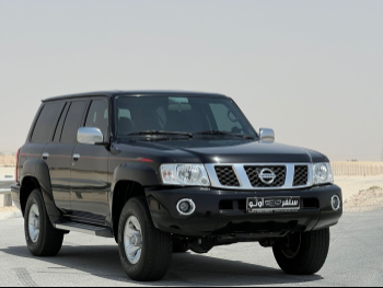 Nissan  Patrol  Safari  2022  Manual  41,000 Km  6 Cylinder  Four Wheel Drive (4WD)  SUV  Black  With Warranty