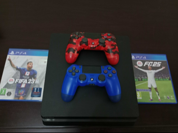 Video Games Consoles - Sony  - PlayStation 4  - 512 GB  -Included Controllers: 2