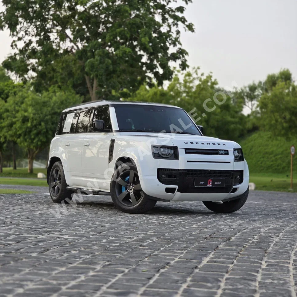 Land Rover  Defender  110  2023  Automatic  44,000 Km  6 Cylinder  Four Wheel Drive (4WD)  SUV  White  With Warranty