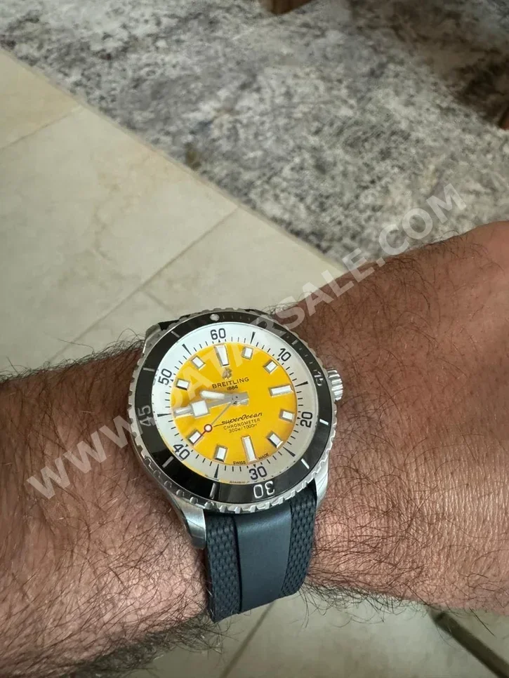 Watches - Breitling  - Analogue Watches  - Black  - Men Watches