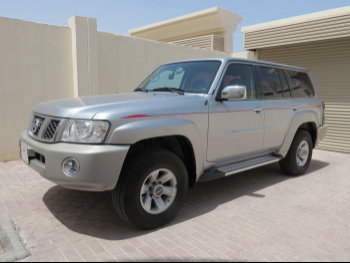 Nissan  Patrol  Safari  2016  Automatic  254,000 Km  6 Cylinder  Four Wheel Drive (4WD)  SUV  Silver