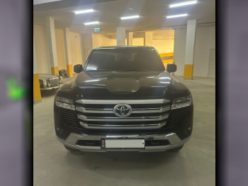 Toyota  Land Cruiser  GXR  2024  Automatic  23,000 Km  6 Cylinder  Four Wheel Drive (4WD)  SUV  Black  With Warranty