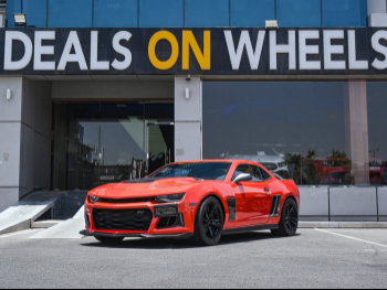 Chevrolet  Camaro  ZL1  2013  Automatic  80,000 Km  8 Cylinder  Rear Wheel Drive (RWD)  Coupe / Sport  Orange  With Warranty