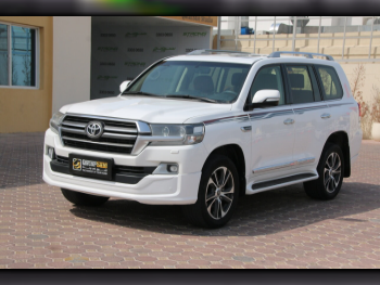Toyota  Land Cruiser  GXR- Grand Touring  2020  Automatic  360,000 Km  8 Cylinder  Four Wheel Drive (4WD)  SUV  White