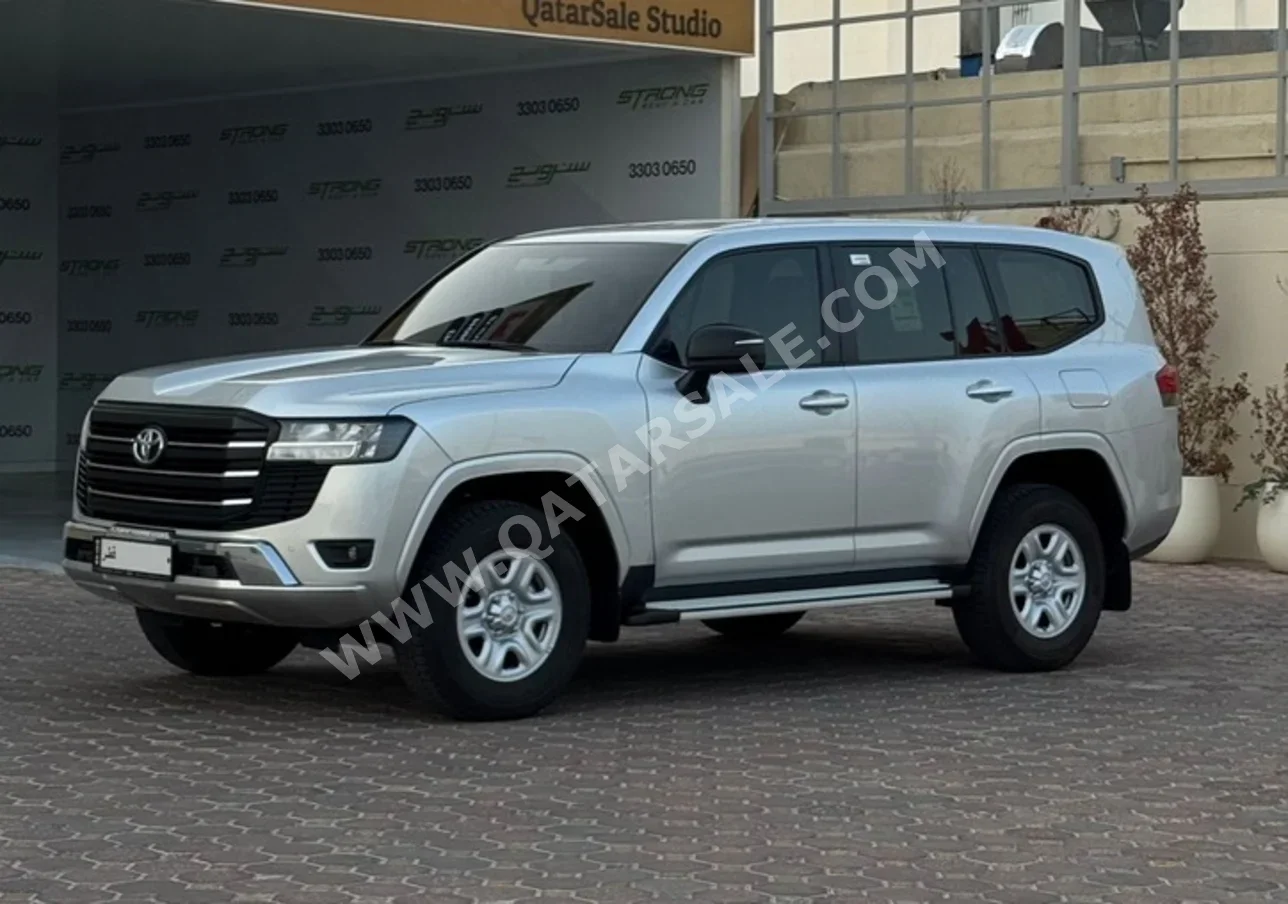 Toyota  Land Cruiser  GX  2024  Automatic  18,000 Km  6 Cylinder  Four Wheel Drive (4WD)  SUV  Silver  With Warranty