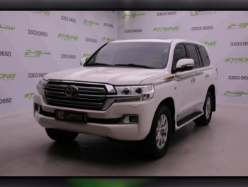 Toyota  Land Cruiser  VXR  2018  Automatic  250,000 Km  8 Cylinder  Four Wheel Drive (4WD)  SUV  White