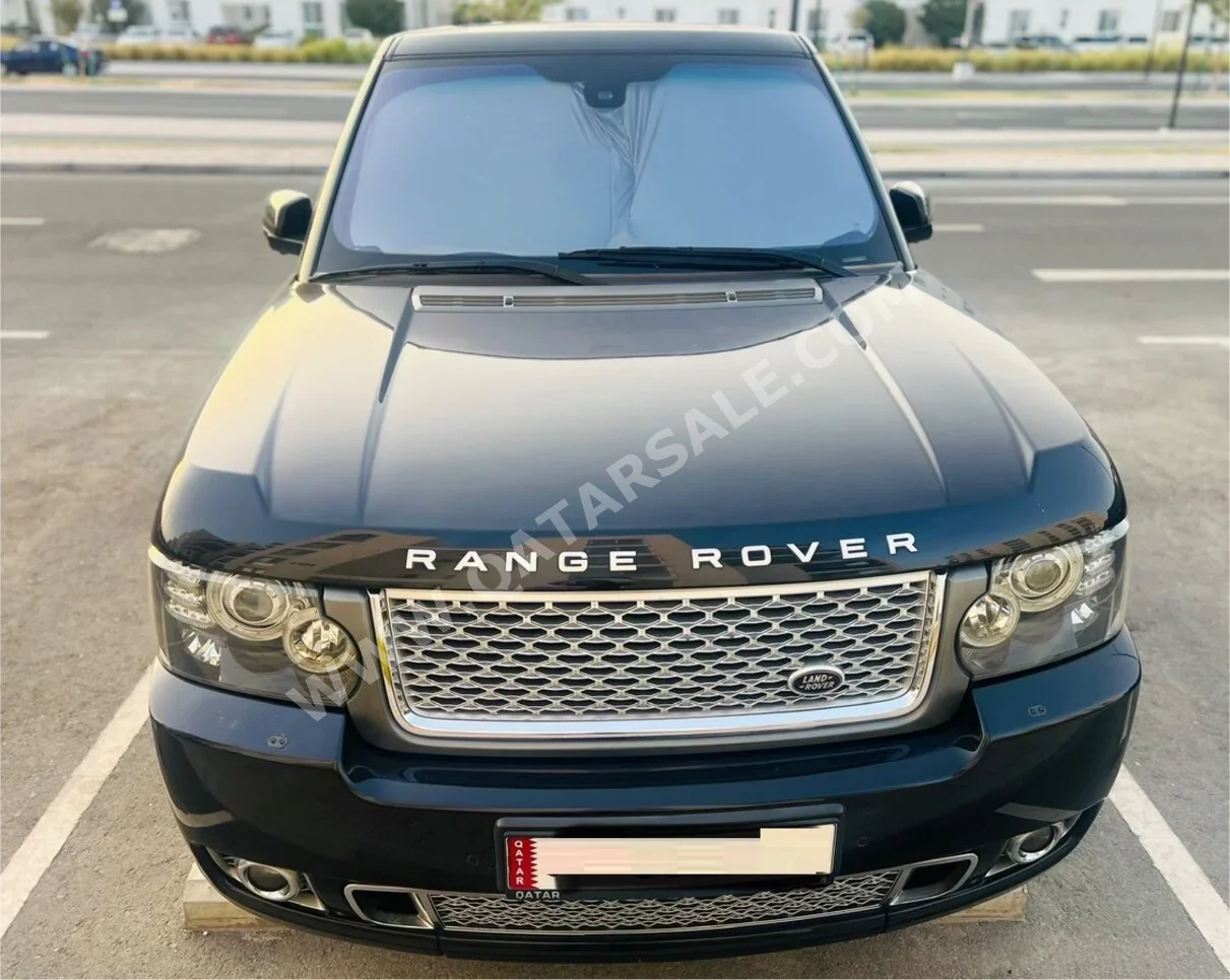 Land Rover  Range Rover  Vogue  2012  Automatic  152,606 Km  8 Cylinder  Four Wheel Drive (4WD)  SUV  Blue and Silver