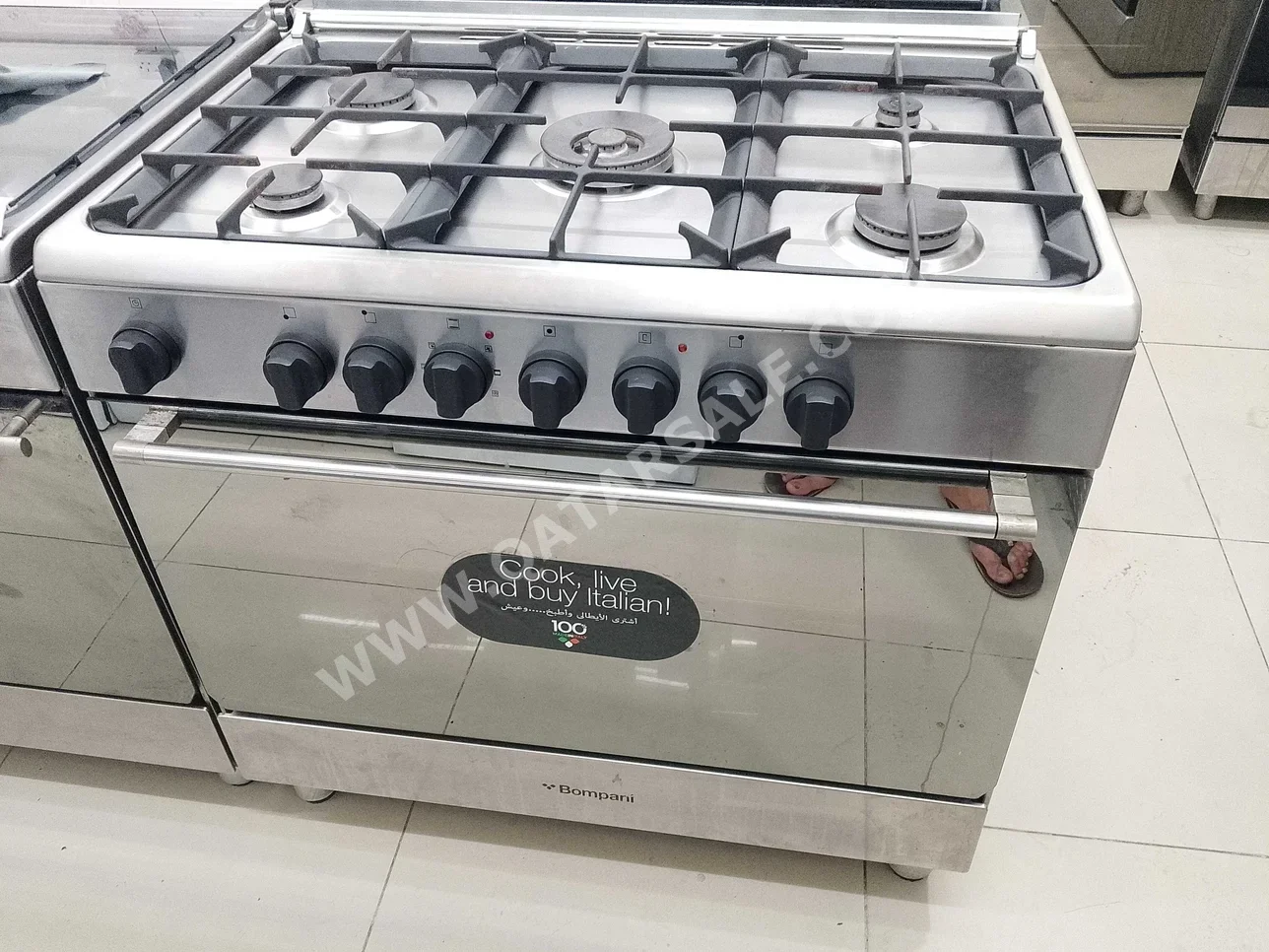 بومباني \  فرن واحد \  كهرباء و غاز  أبيض
