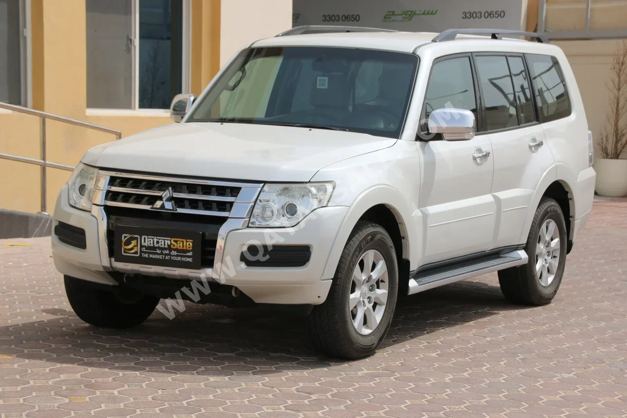 Mitsubishi  Pajero  3.5  2017  Automatic  175,000 Km  6 Cylinder  Four Wheel Drive (4WD)  SUV  White