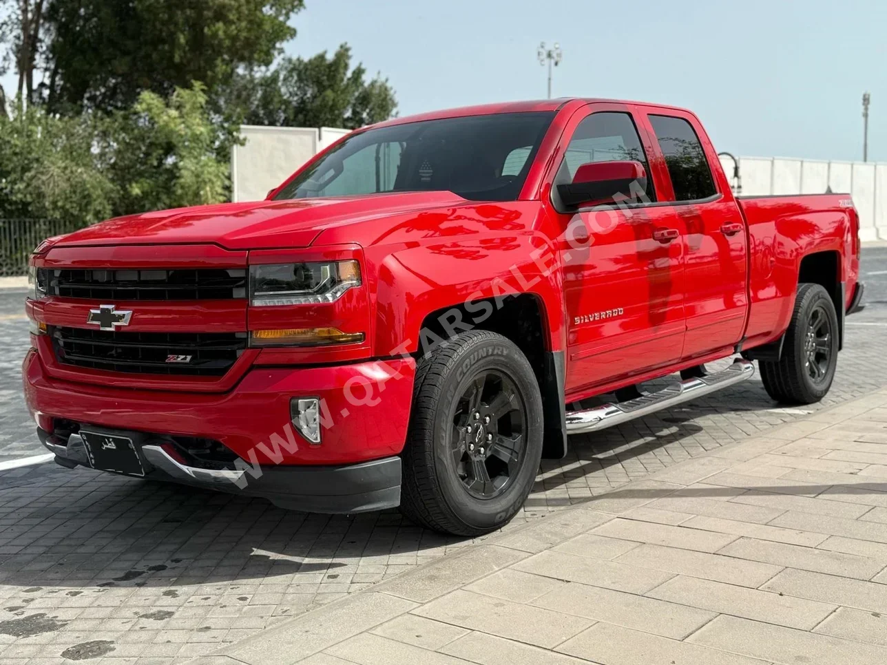 Chevrolet  Silverado  Z71  2017  Automatic  142,000 Km  8 Cylinder  Four Wheel Drive (4WD)  Pick Up  Red
