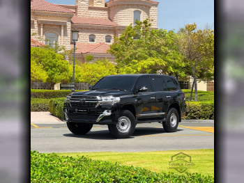 Toyota  Land Cruiser  VXR  2021  Automatic  156,855 Km  8 Cylinder  Four Wheel Drive (4WD)  SUV  Black