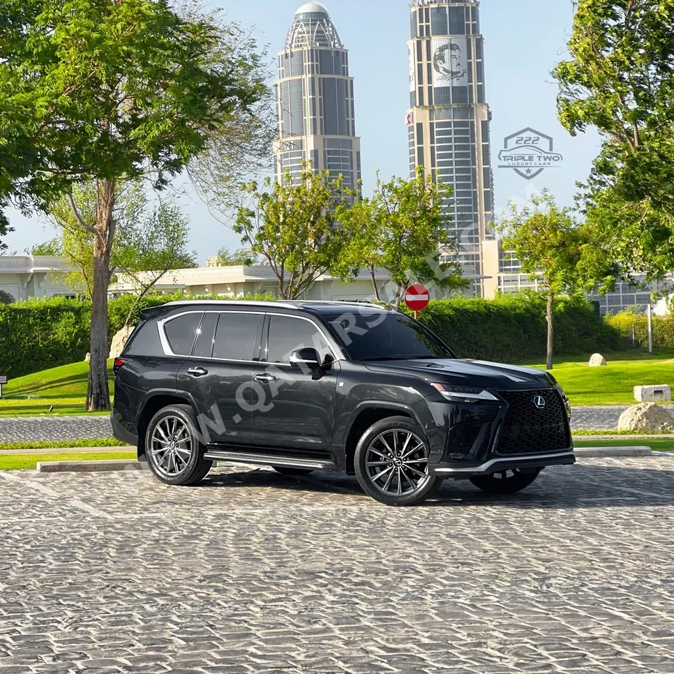 لكزس  ال اكس  600 اف سبورت  2022  اوتوماتيك  96,000 كم  6 سلندر  دفع رباعي  اس يو في  أسود  تحت الضمان