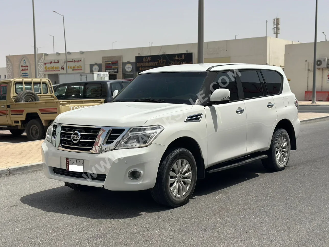 نيسان  باترول  اس اي  2015  اوتوماتيك  255,000 كم  8 سلندر  دفع رباعي  اس يو في  أبيض