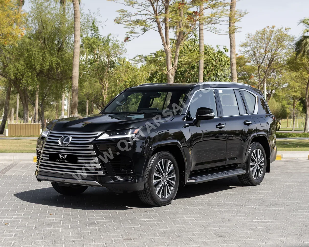 Lexus  LX  600 Luxury  2023  Automatic  5,000 Km  6 Cylinder  Four Wheel Drive (4WD)  SUV  Black  With Warranty