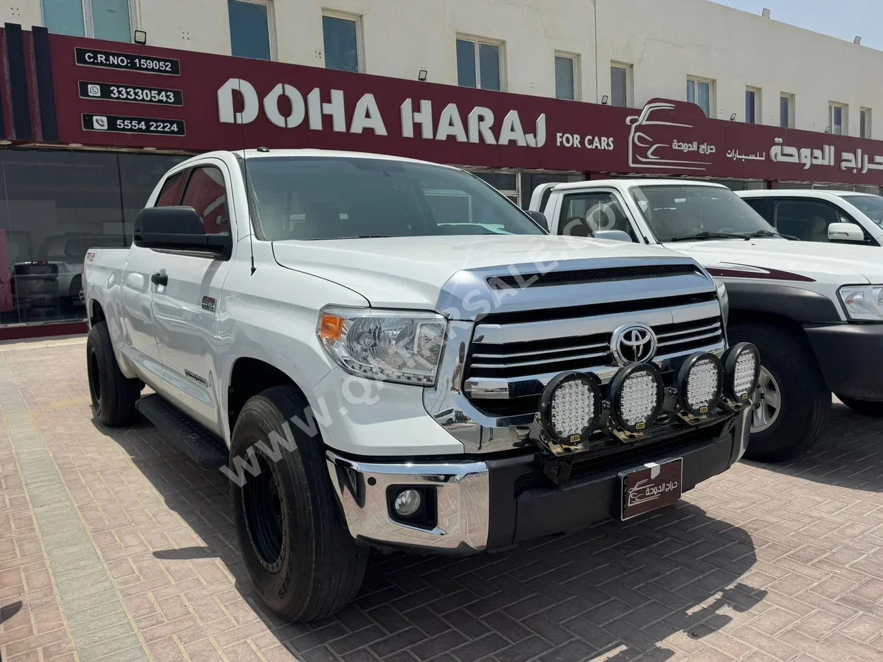 Toyota  Tundra  TRD  2016  Automatic  97,000 Km  8 Cylinder  Four Wheel Drive (4WD)  Pick Up  White