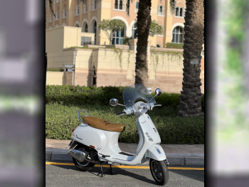 Vespa  Vxl 150 -  2025 - Color White -  Warranty