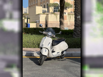 Vespa  GTS SUPER 300 -  2022 - Color White