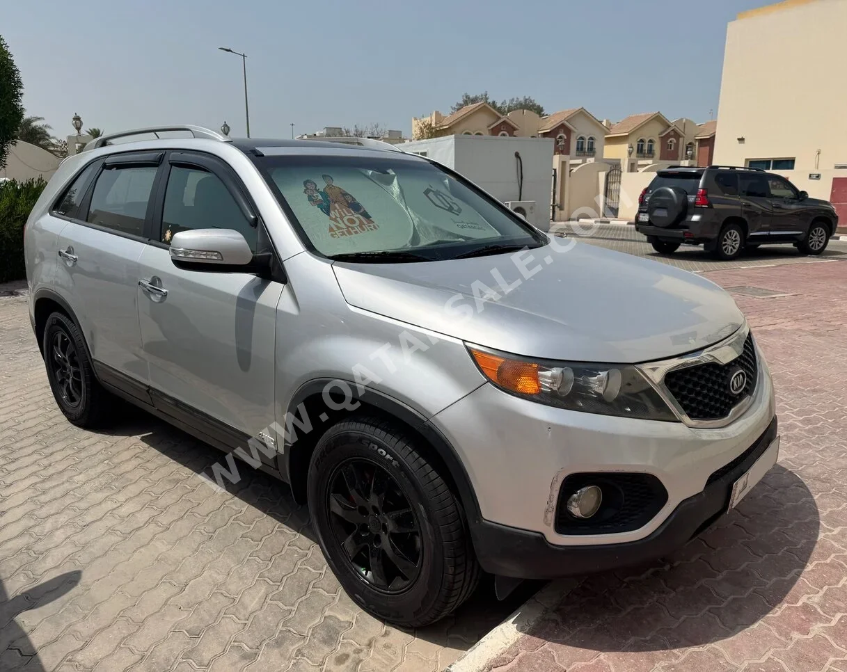 Kia  Sorento  3.5  2010  Automatic  156,000 Km  6 Cylinder  Four Wheel Drive (4WD)  SUV  Silver