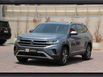 Volkswagen  Teramont  Comfortline  2022  Automatic  66,000 Km  6 Cylinder  Four Wheel Drive (4WD)  SUV  Gray  With Warranty