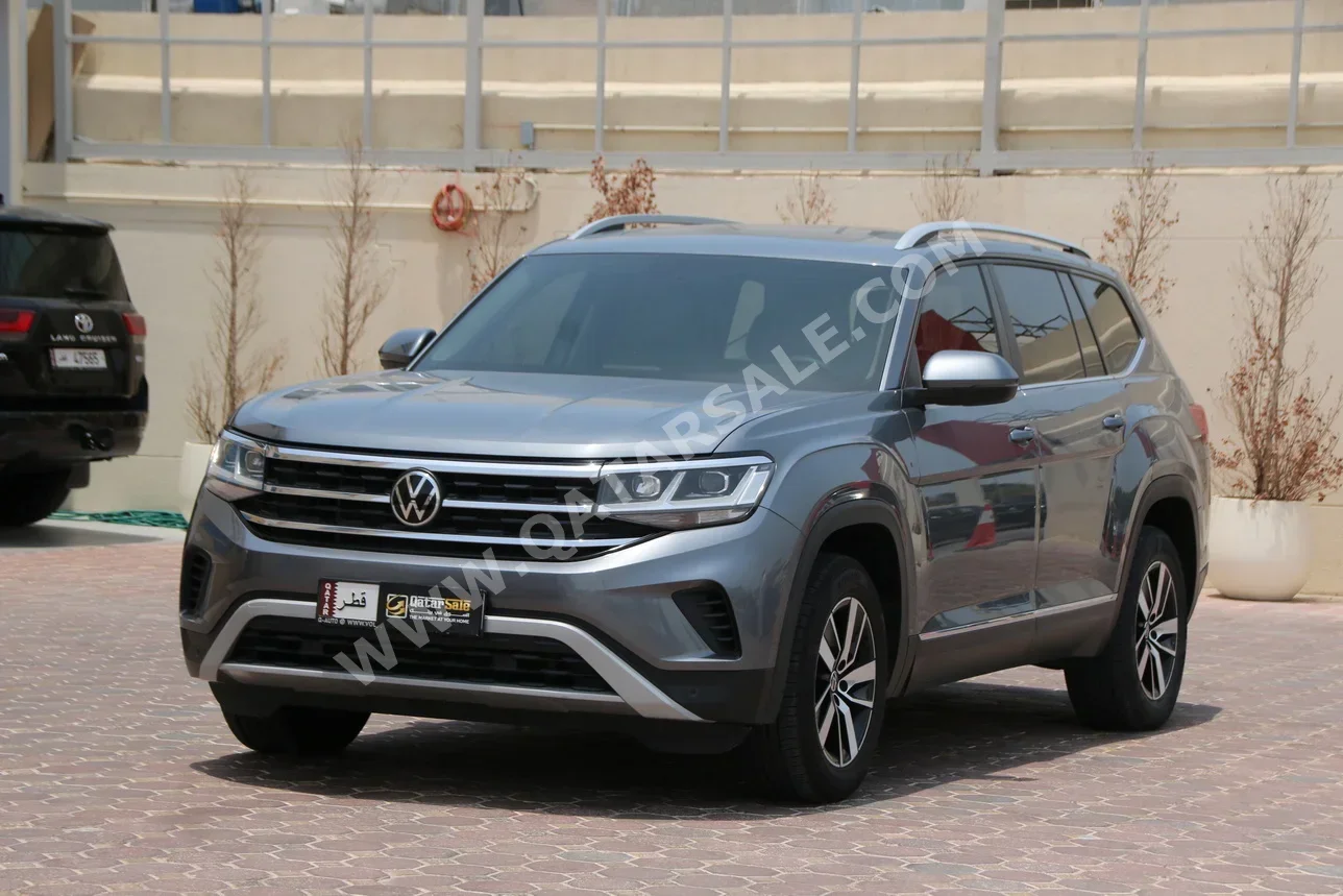 Volkswagen  Teramont  Comfortline  2022  Automatic  66,000 Km  6 Cylinder  Four Wheel Drive (4WD)  SUV  Gray  With Warranty