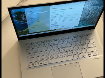 Laptops Asus  - VivoBook Series  2020  - Grey  - Windows 10  - Intel  - Core i5  -Memory (Ram): 8 GB