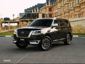 Nissan  Patrol  Platinum  2022  Automatic  88,000 Km  8 Cylinder  Four Wheel Drive (4WD)  SUV  Black
