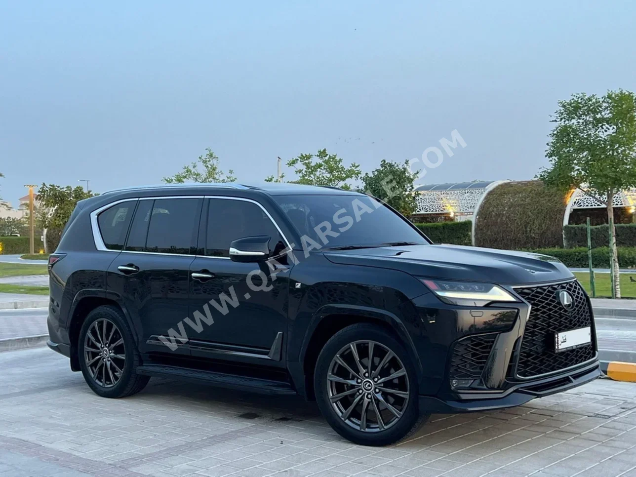 Lexus  LX  600 Luxury  2024  Automatic  20,000 Km  6 Cylinder  Four Wheel Drive (4WD)  SUV  Black  With Warranty