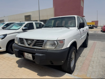 نيسان  باترول  1998  عادي  483,000 كم  6 سلندر  دفع رباعي  اس يو في  أبيض