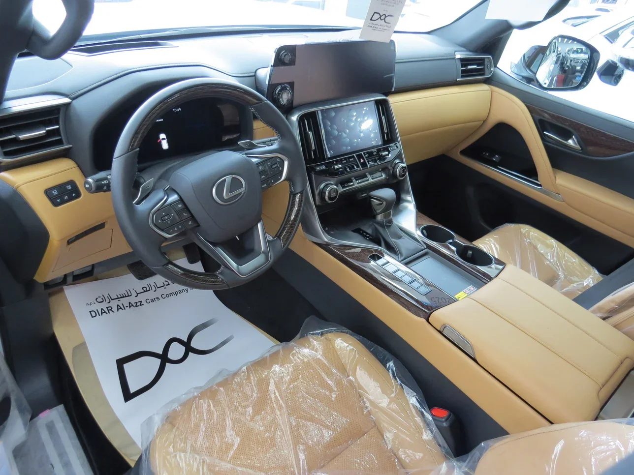 Lexus  LX  600 Luxury  2025  Automatic  0 Km  6 Cylinder  Four Wheel Drive (4WD)  SUV  White  With Warranty