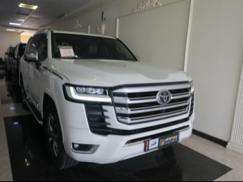 Toyota  Land Cruiser  VX Twin Turbo  2022  Automatic  88,000 Km  6 Cylinder  Four Wheel Drive (4WD)  SUV  White  With Warranty