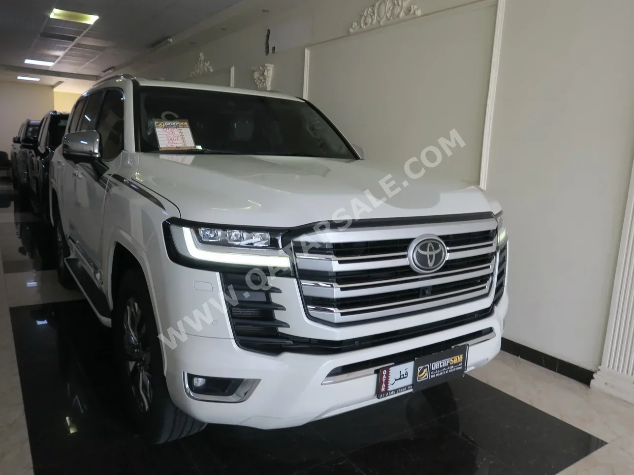 Toyota  Land Cruiser  VX Twin Turbo  2022  Automatic  88,000 Km  6 Cylinder  Four Wheel Drive (4WD)  SUV  White  With Warranty