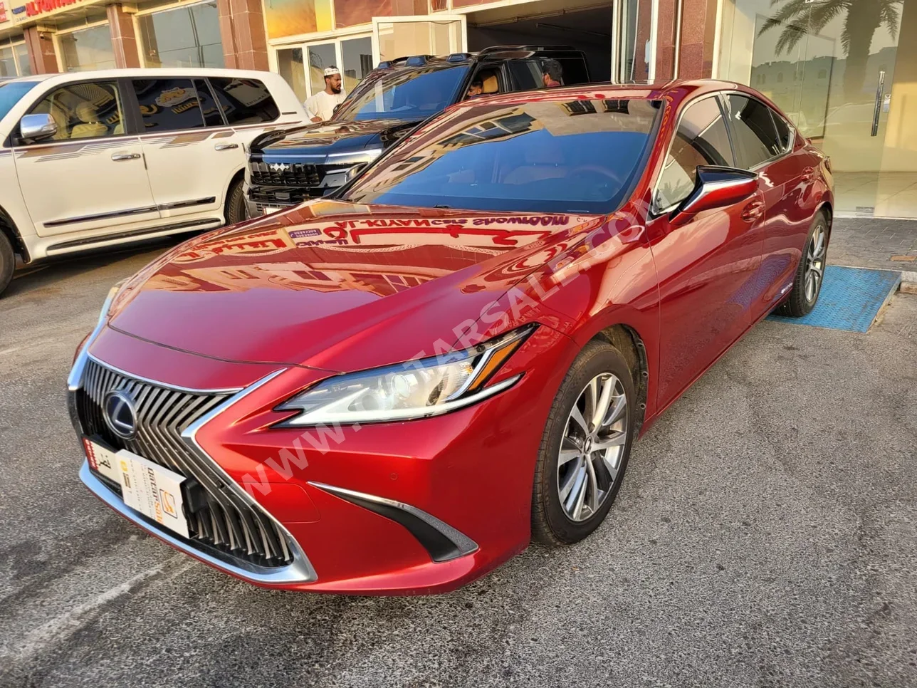Lexus  ES  300  2019  Automatic  94,000 Km  6 Cylinder  Rear Wheel Drive (RWD)  Sedan  Red