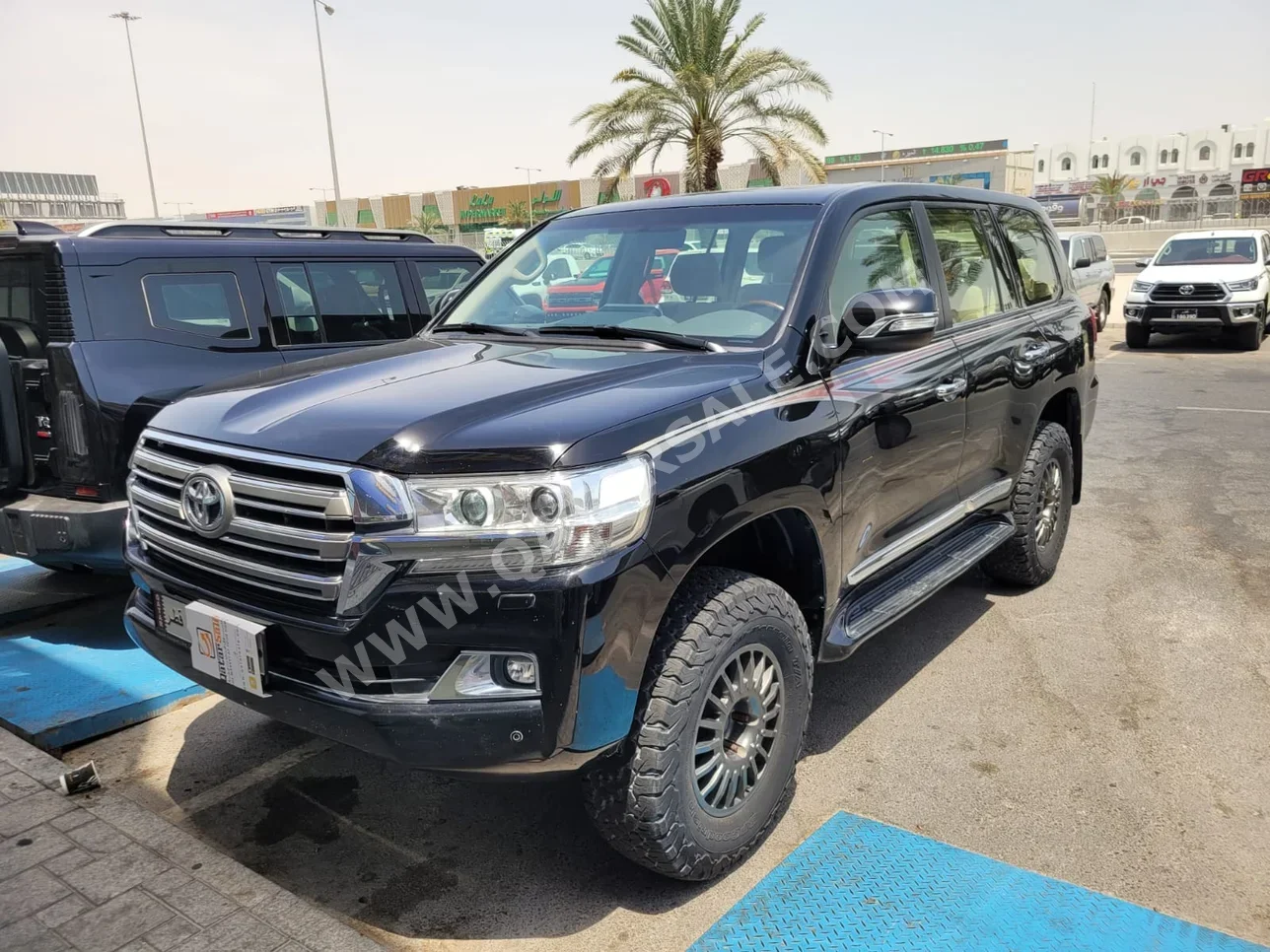 Toyota  Land Cruiser  GXR  2018  Automatic  100,000 Km  8 Cylinder  Four Wheel Drive (4WD)  SUV  Dark Blue
