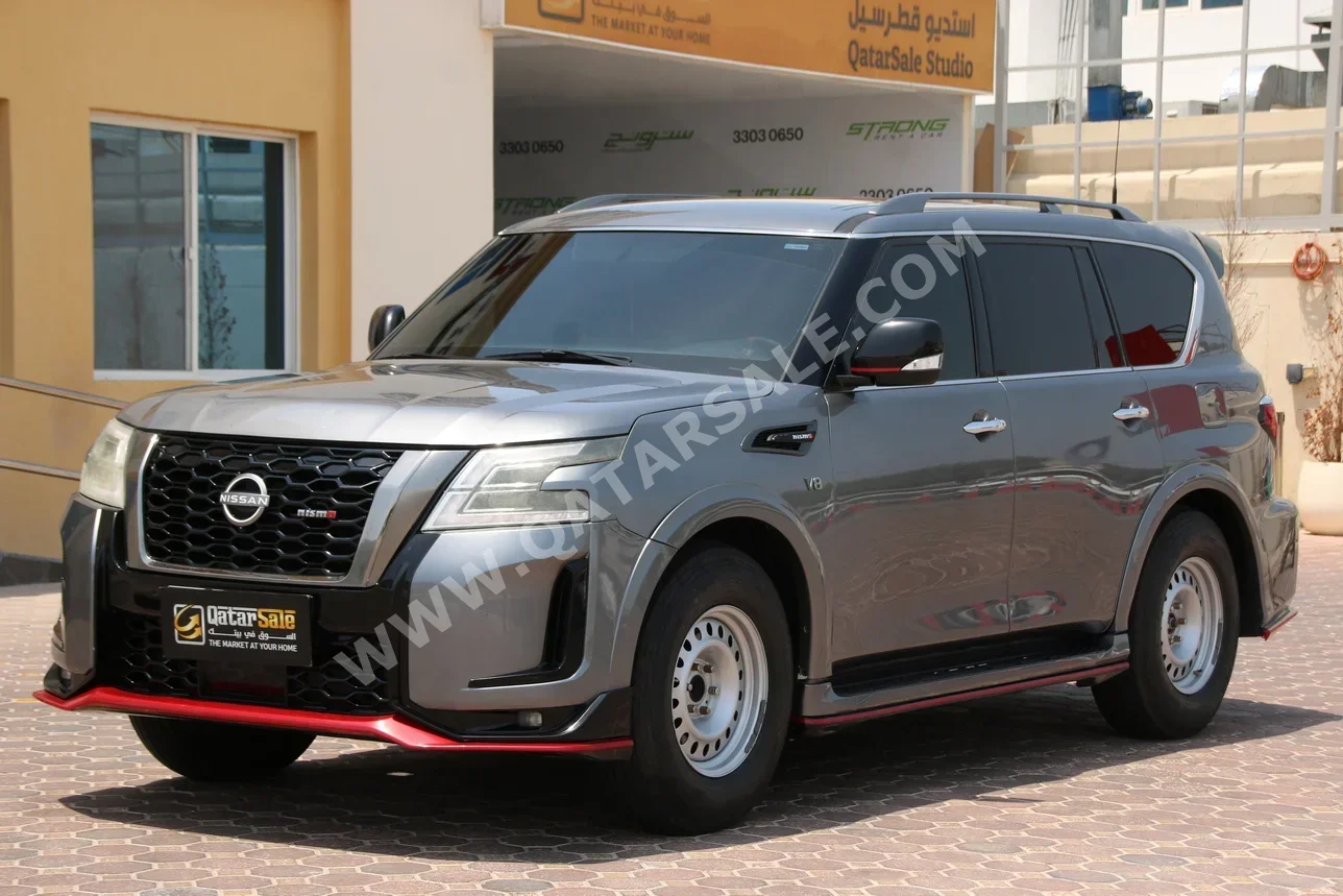 نيسان  باترول  بلاتنيوم  2018  اوتوماتيك  86,000 كم  8 سلندر  دفع رباعي  اس يو في  رمادي