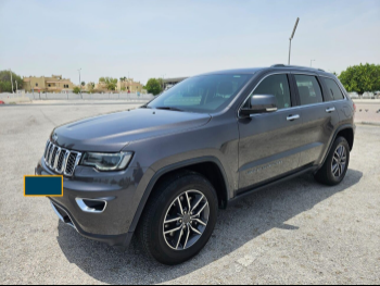 Jeep  Grand Cherokee  Limited  2019  Automatic  42,121 Km  6 Cylinder  Four Wheel Drive (4WD)  SUV  Gray