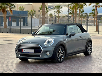 Mini  Cooper  2016  Automatic  106,000 Km  3 Cylinder  Front Wheel Drive (FWD)  Convertible  Gray Nardo