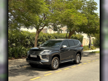 Mitsubishi  Pajero  Montero Sport  2023  Automatic  28,900 Km  6 Cylinder  Four Wheel Drive (4WD)  SUV  Gray
